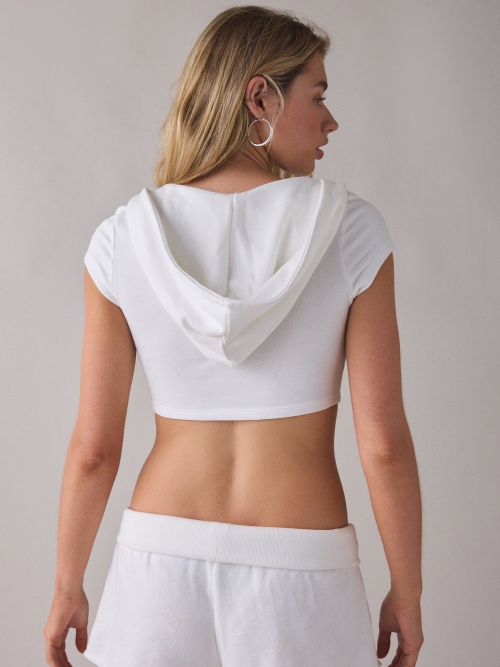 Urban Outfitters White Hooded Twist-Front Crop Top - Picture 3 of 5